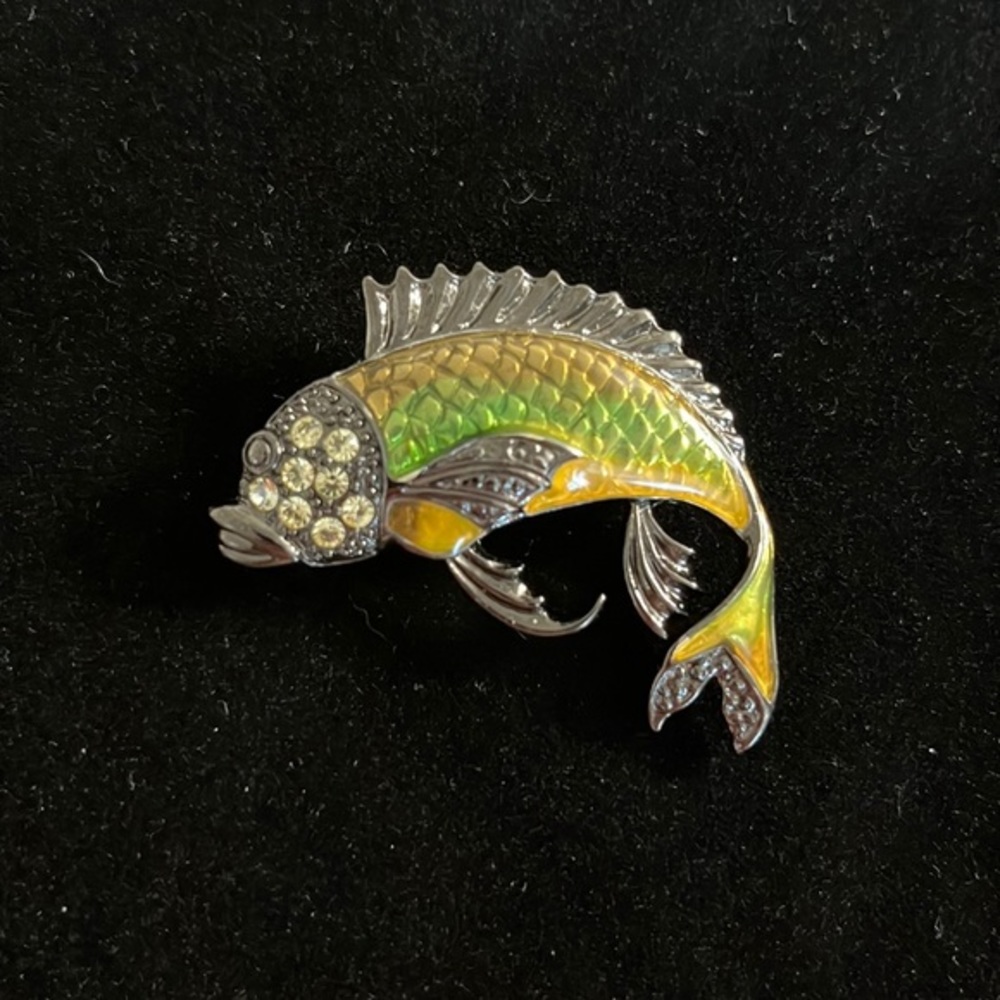Fish Shaped Enamel &‎ Rhinestone Brooch Pin